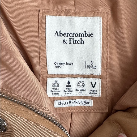 Abercrombie & Fitch Vegan Leather Puffer Jacket - Picture 2 of 6